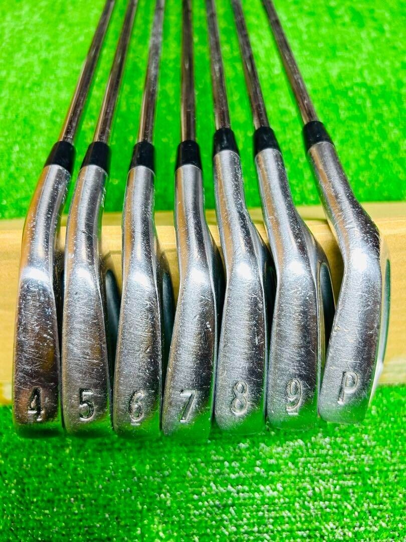 Titleist CB 714 7pcs 4-9-Pw Iron Set Dynamic Gold S200 Flex S Right Handed