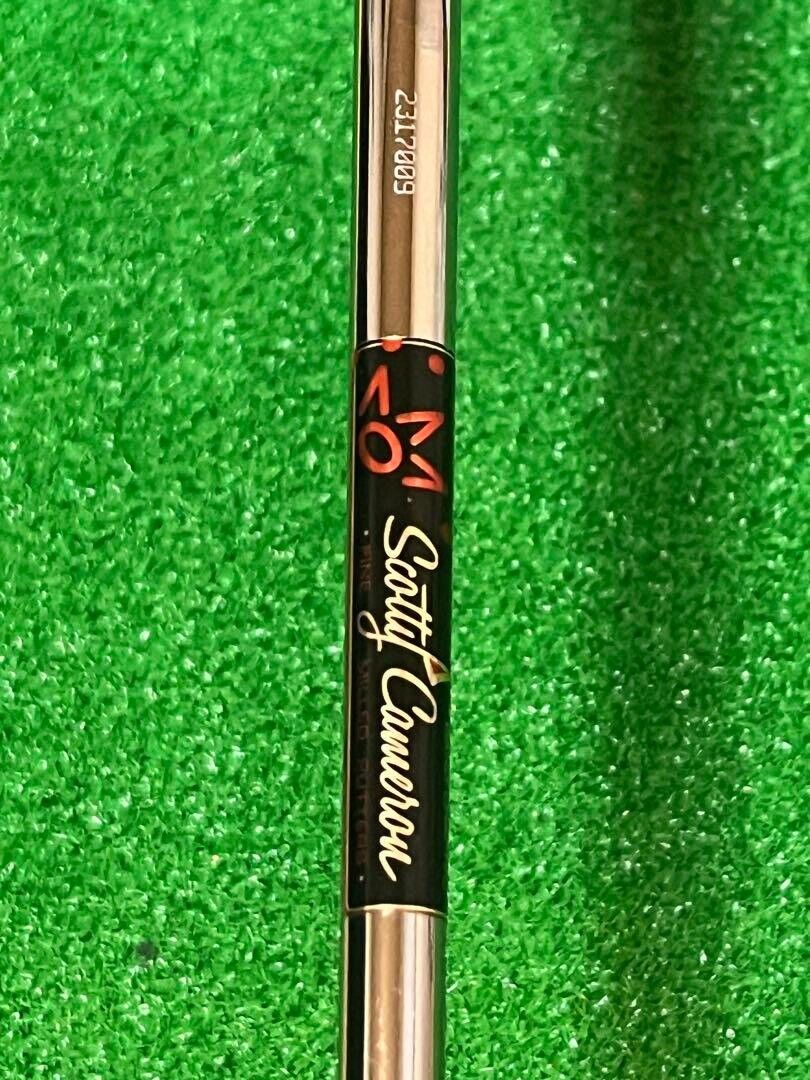 Scotty Cameron Buttonback Del Mar 34in Putter Right Handed with Head Cover