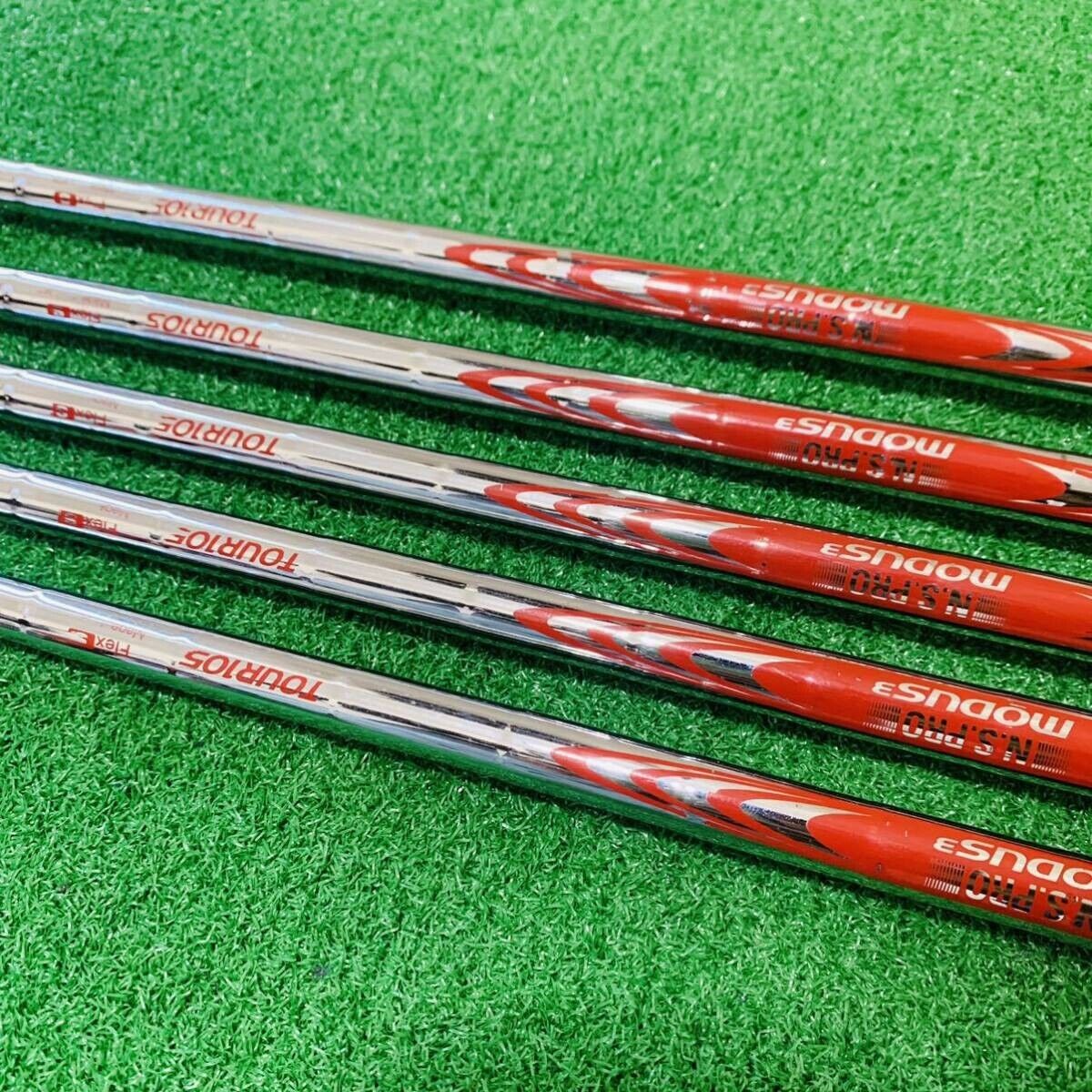 Globeride Onoff Forged 2019 5pcs 6-Pw Iron Set Ns Pro Modus3 Tour105 Flex S