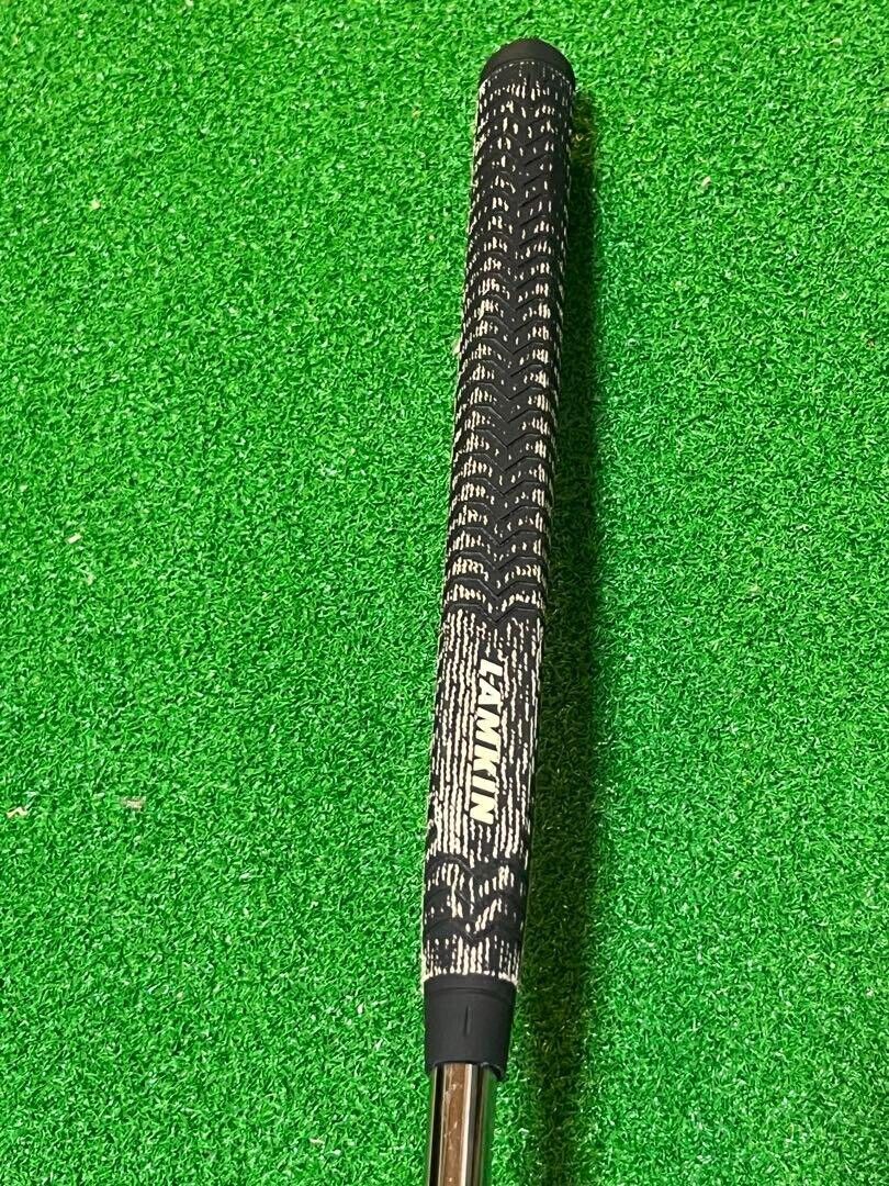 Scotty Cameron Buttonback Del Mar 34in Putter Right Handed with Head Cover