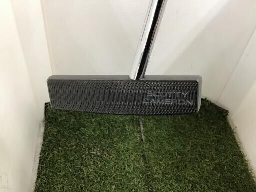 Scotty Cameron Golo S 33 in Putter Right Handed wirh Head Cover